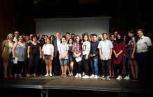 Imatge de l'acte de presentació de les propostes amb els membres del Consell de Joves i representants municipals