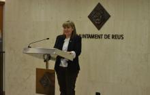 Imatge de la regidora de Formació per a la Integració, Montserrat Duch, durant la roda de premsa de presentació del Pla d'Entorn