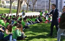 Foto de la campanya de sensibilització ambiental pel centre amb 350 alumnes de secundària