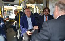 Foto de la presentació del bus exprés.cat entre Reus i Salou