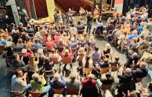 Sessió de musicoteràpia al Teatre Bartrina