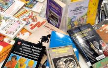 Donació de llibres del Centro Latinoamericano a la Bliblioteca Pere Anguera