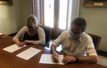 Signatura addenda Federació de VeÏns