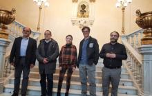 Foto de família de l'espectacle Senzillament Ferrater al Teatre Fortuny