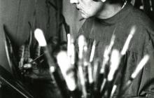 Isabel Mas treballant. 1973. Del fotògraf Josep Branchat. Fons familiar germans Salter Mas
