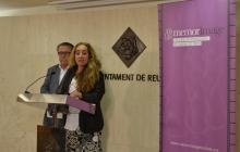 Imatge de la roda de premsa de presentació de Memorimage 2014, amb el regidor Joaquim Sorio i la directora artísticaAnna Marquès