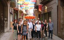 Foto de la presentació del concurs, amb els representants dels comerciants del carrer Major