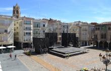 Imatge dels preparatius de l'espectacle inaugural de Trapezi 2017 al Mercadal de Reus