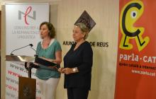 Imatge de la presentació amb la directora del CNL Anna Saperas i la regidora Dolors Sardà