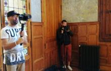 Una tv russa visitant l'Institut Pere Mata