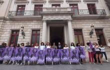 Minut de silenci per condemnar el feminicidi de diumenge a Tarragona